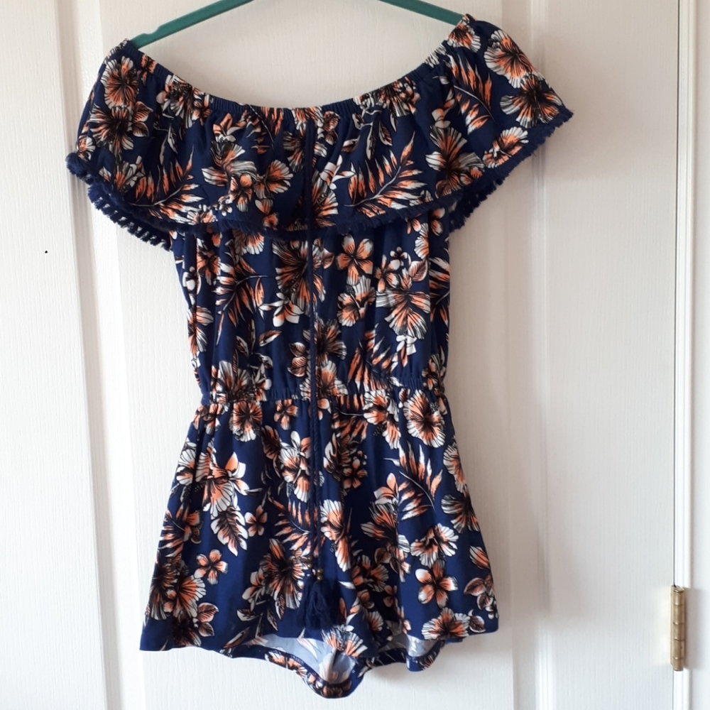 Off shoulder romper